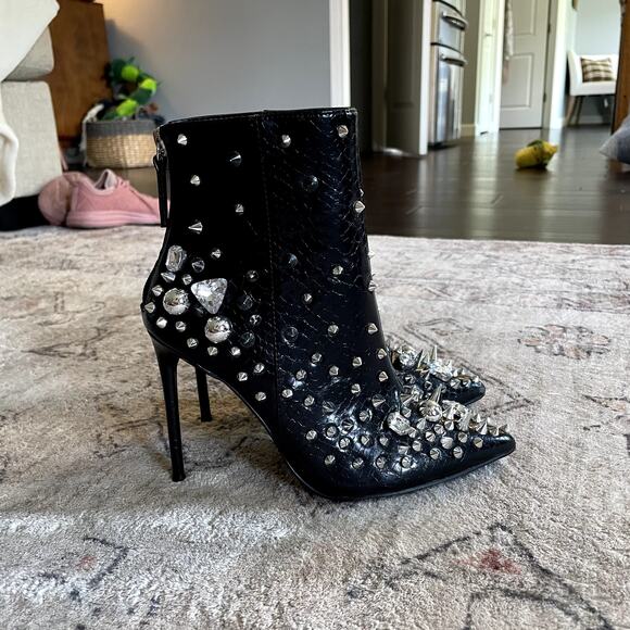 Steve Madden Women's Viceroy Embellished Spiked Dress Booties Black Size 6 EUC - Picture 3 of 13